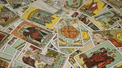 Гороскоп на 13 серпня 2025 року за картами Таро для всіх знаків Зодіаку - фото