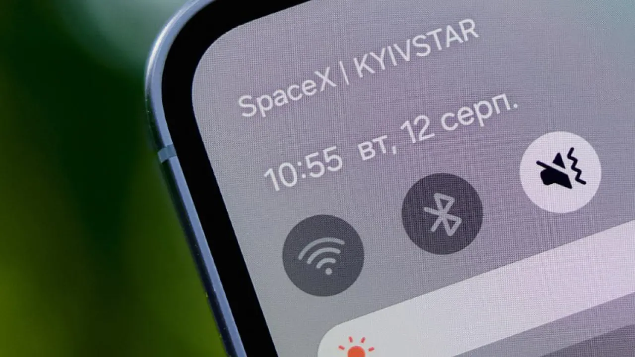 "Starlink в смартфоні": Україна запускає технологію, яка перетворює смартфон на супутниковий термінал 