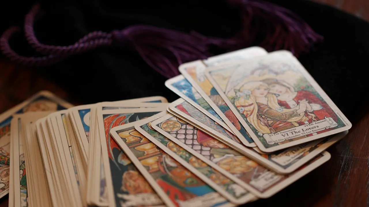 Гороскоп на 14 серпня 2025 року за картами Таро для всіх знаків Зодіаку 