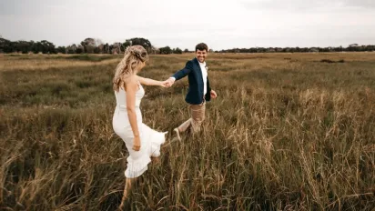 Молодь зробила вибір: що для них важливіше — гроші чи кохання - фото