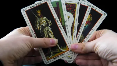 Гороскоп на 15 серпня 2025 року за картами Таро для всіх знаків Зодіаку - фото