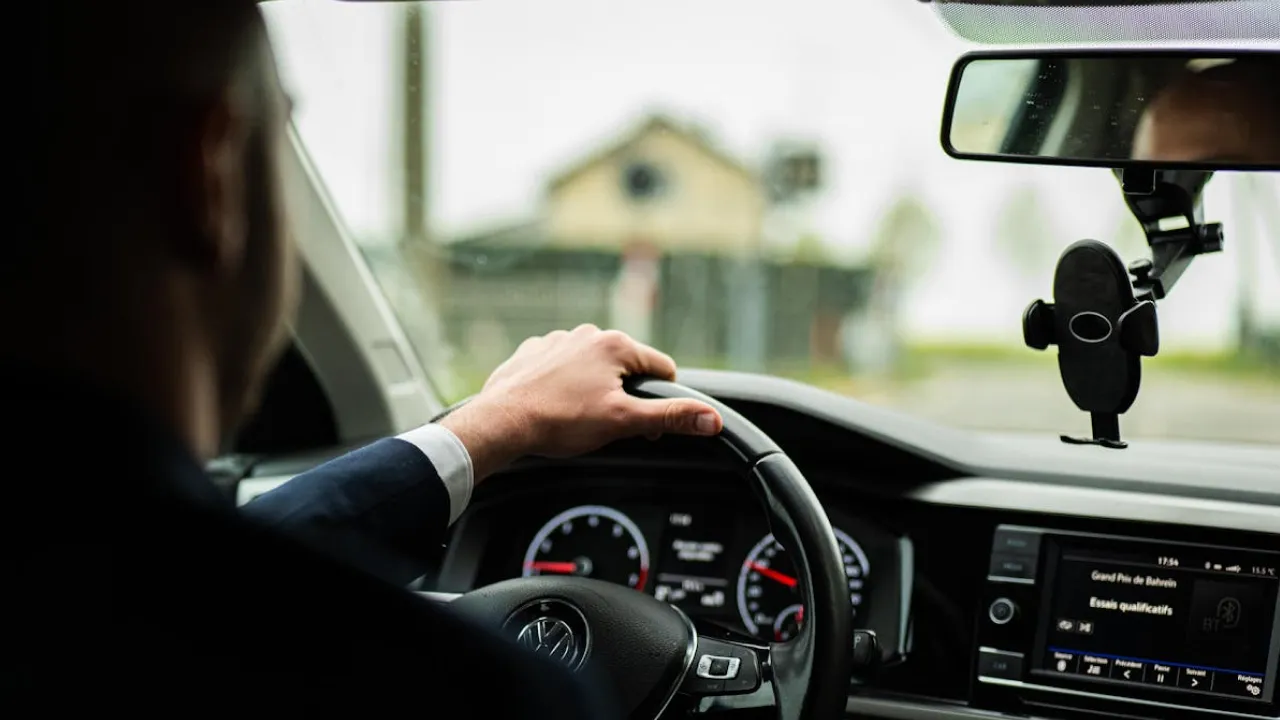 Нові правила розмитнення авто в Україні: що змінилося вже зараз 