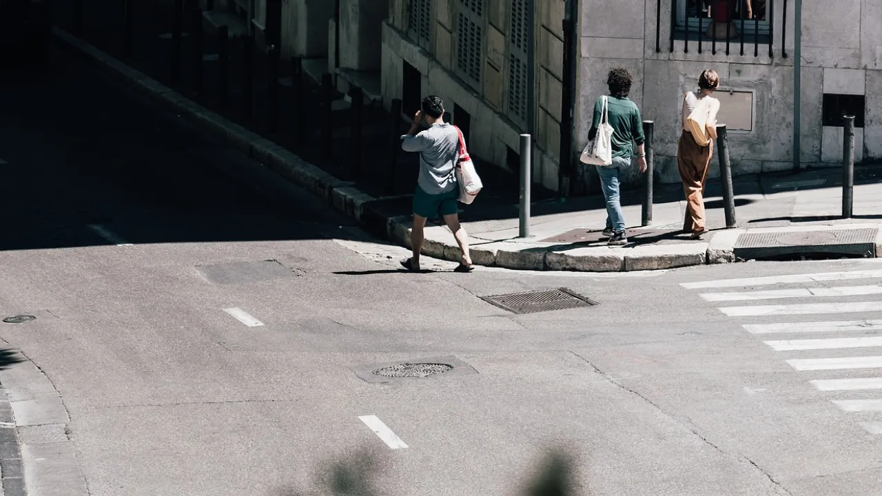 Прогулянка з ризиком: за що українців можуть оштрафувати на вулиці 