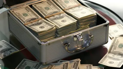 Названо три знаки Зодіаку, які розбагатіють найближчим часом - фото