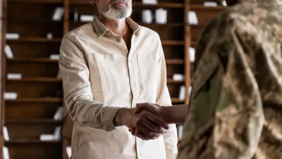 Не всі пенсіонери у безпеці: хто може отримати повістку вже зараз - фото