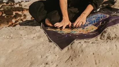 Гороскоп на 20 серпня 2025 року за картами Таро для всіх знаків Зодіаку - фото