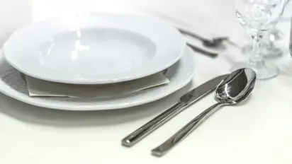 Як швидко прибрати іржу зі столових приладів: простий домашній спосіб - фото