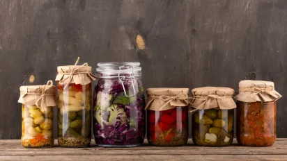 5 продуктів, які не варто консервувати, якщо не хочете зіпсувати заготовки - фото