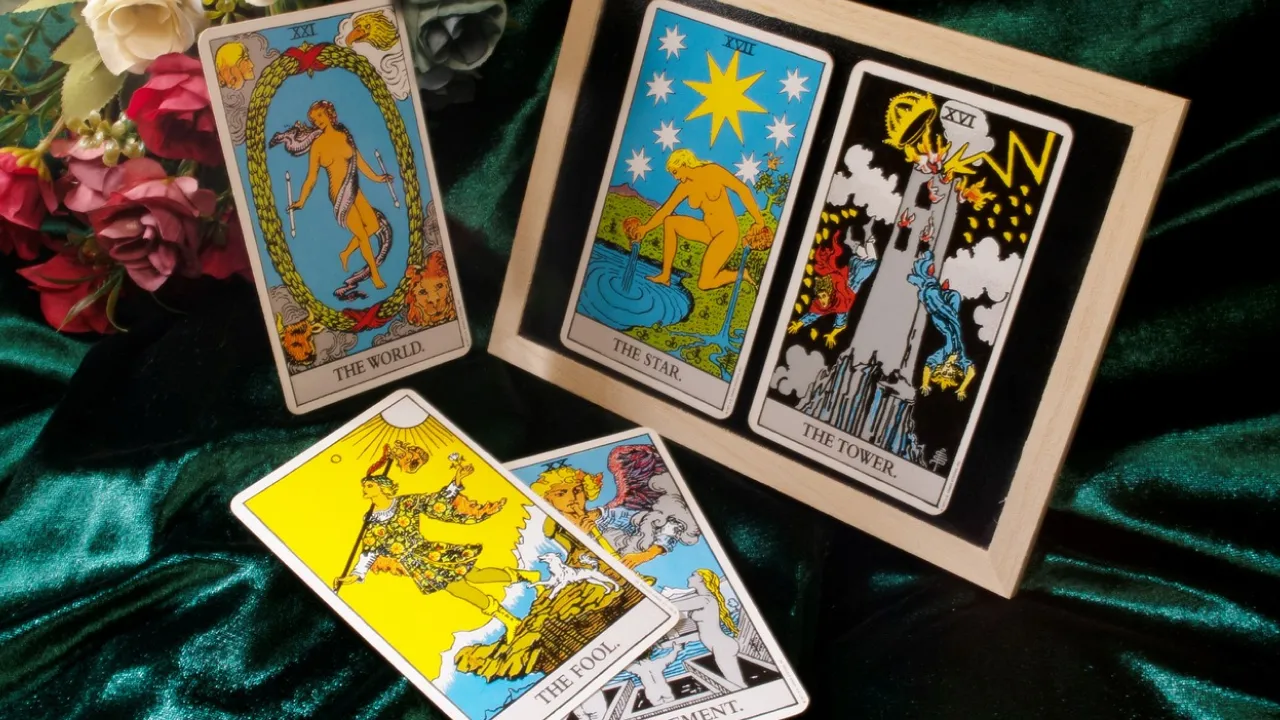 Гороскоп на 21 серпня 2025 року за картами Таро для всіх знаків Зодіаку 