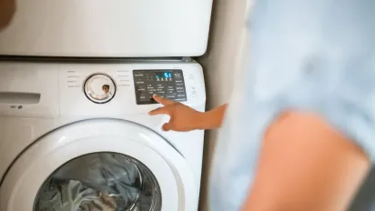 Ви знали, чому не варто прати при температурі 40 градусів? - фото