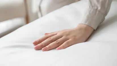 Чистий матрац без хімії: прості поради, які реально працюють - фото