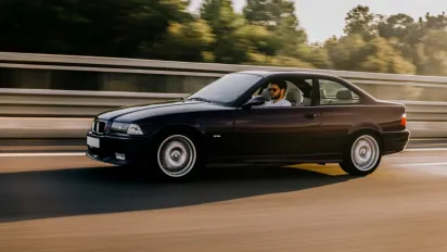 Зупинять одразу: у яких випадках українцям заборонено виїжджати на авто - фото