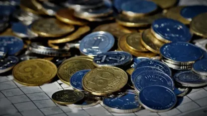 В Україні можуть зникнути дрібні монети: що буде з 1, 2 гривнями та 10 копійками - фото