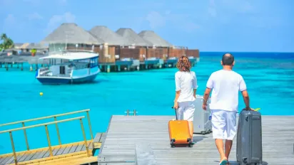 П'ятірка дешевих та цікавих місць відпочинку восени 2025: путівник для економних туристів - фото