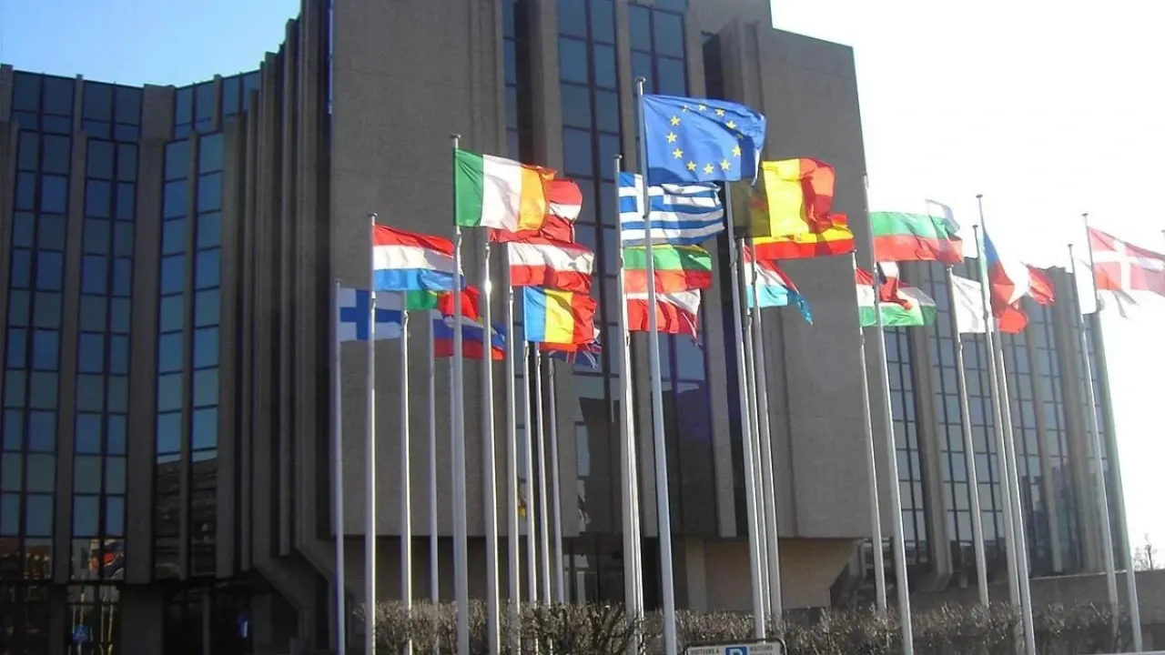 Подвійний удар по росії: міністри ЄС готують нові санкції та гарантії безпеки для України 