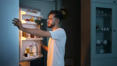 Чому холодильник шумить надто гучно: прості рішення без майстра - фото