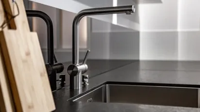 Домашній лайфхак для раковини: суміш, яка прочистить труби краще за хімію - фото