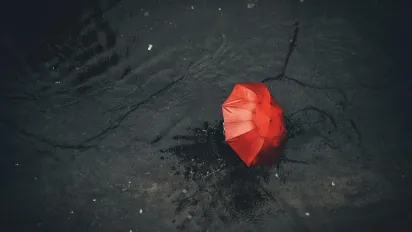 В Україну суне атмосферний фронт, який несе дощі: прогноз Укргідрометцентру - фото