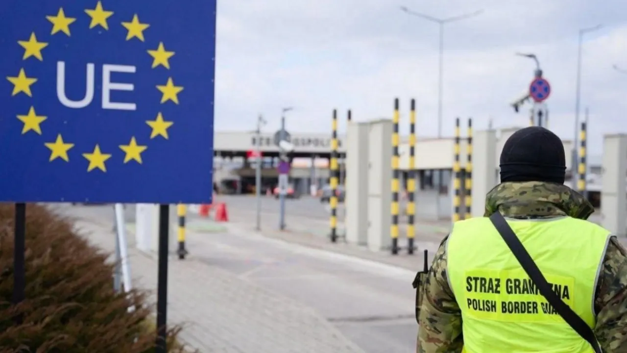 Країна ЄС вводить нові правила в’їзду для українців з 1 вересня: що варто знати 