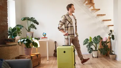 Уникніть неприємностей: що категорично не можна робити перед тим, як вирушати в дорогу - фото