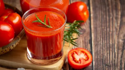 Названо сік, який чудово знижує рівень поганого холестерину у крові - фото