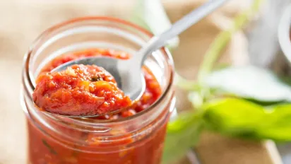 Лечо на зиму, яке змусить забути про всі інші рецепти: секрет у двох овочах - фото