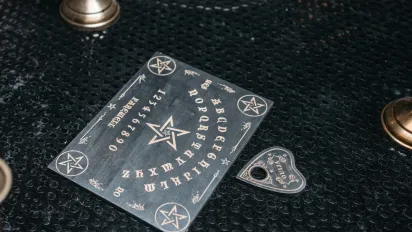 Коли не варто віддавати борги: прикмети та місячні дні - фото