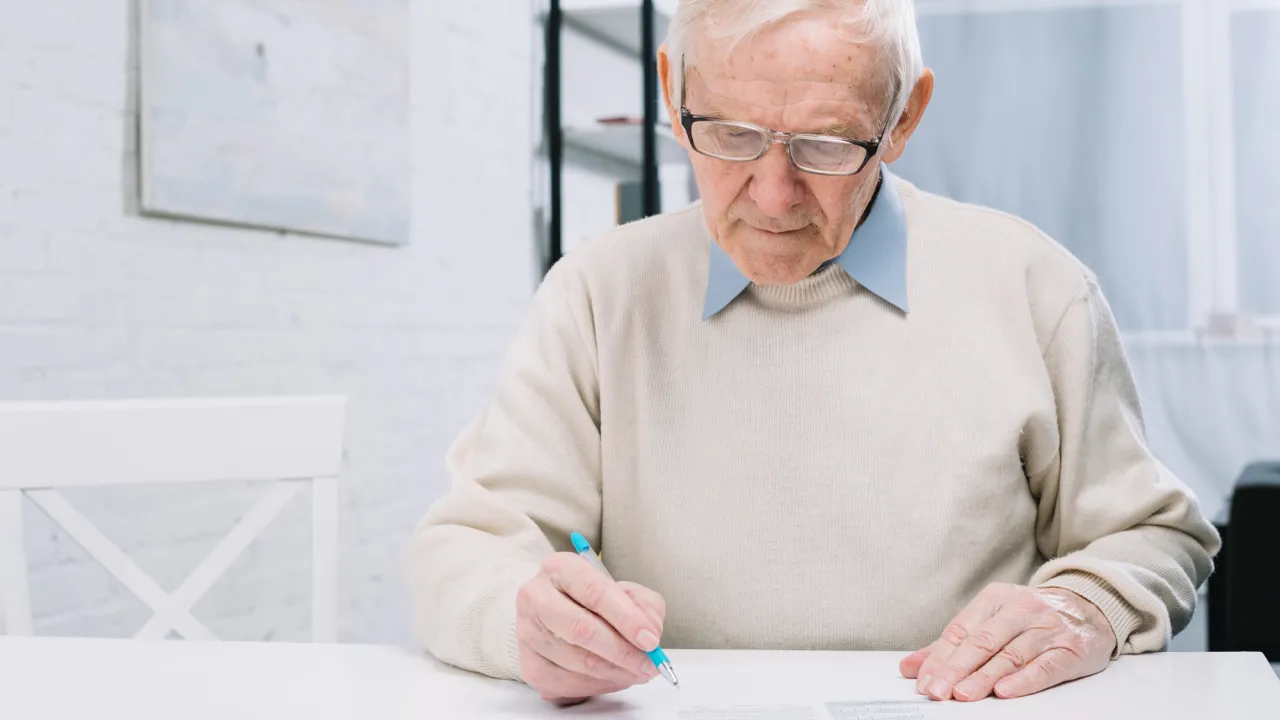 Як правильно розрахувати пенсію за віком в Україні 