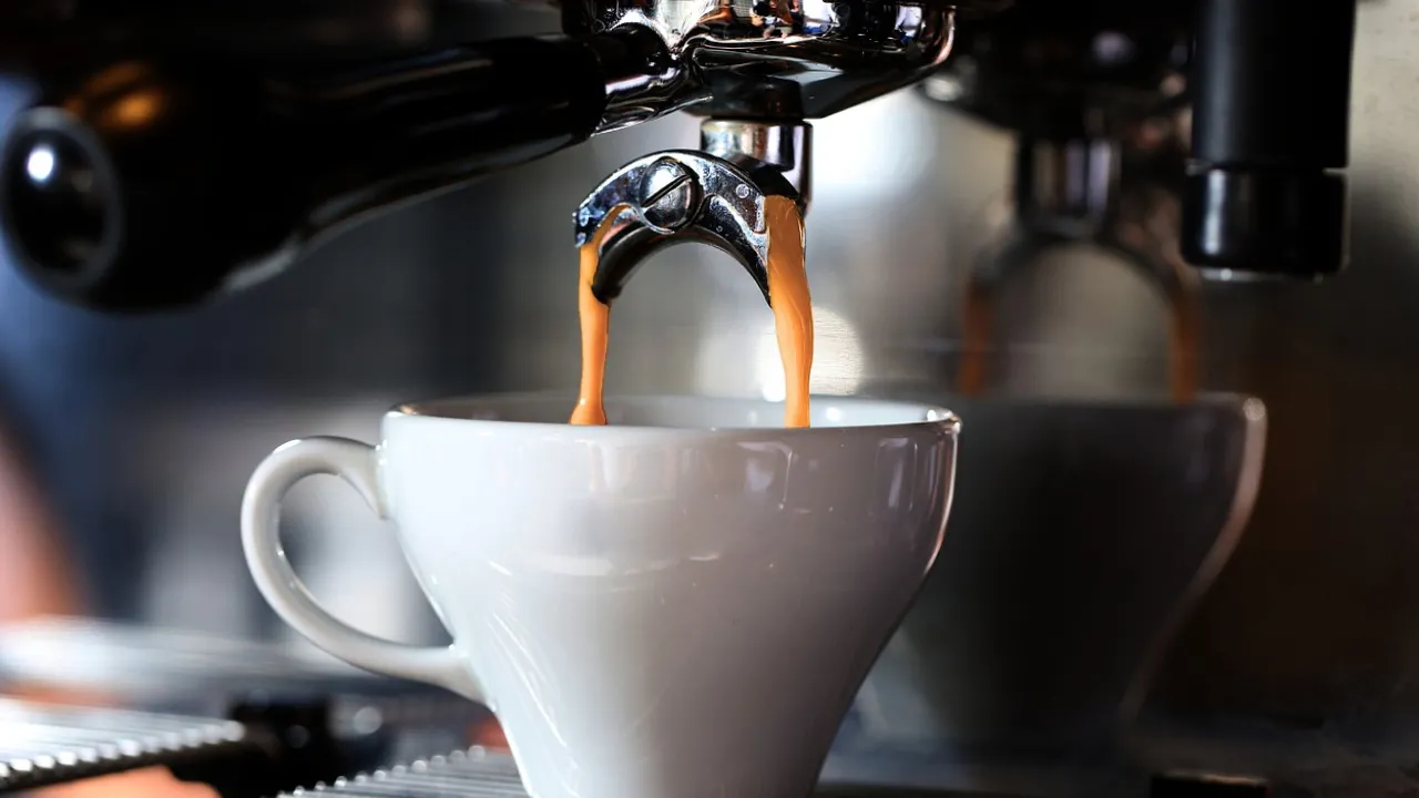 Що станеться з організмом, якщо раптово відмовитись від кави — названо 7 основних змін 