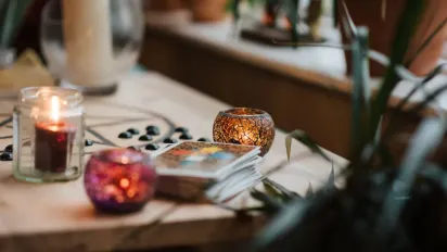 Гороскоп на 6 вересня 2025 року за картами Таро для всіх знаків Зодіаку - фото