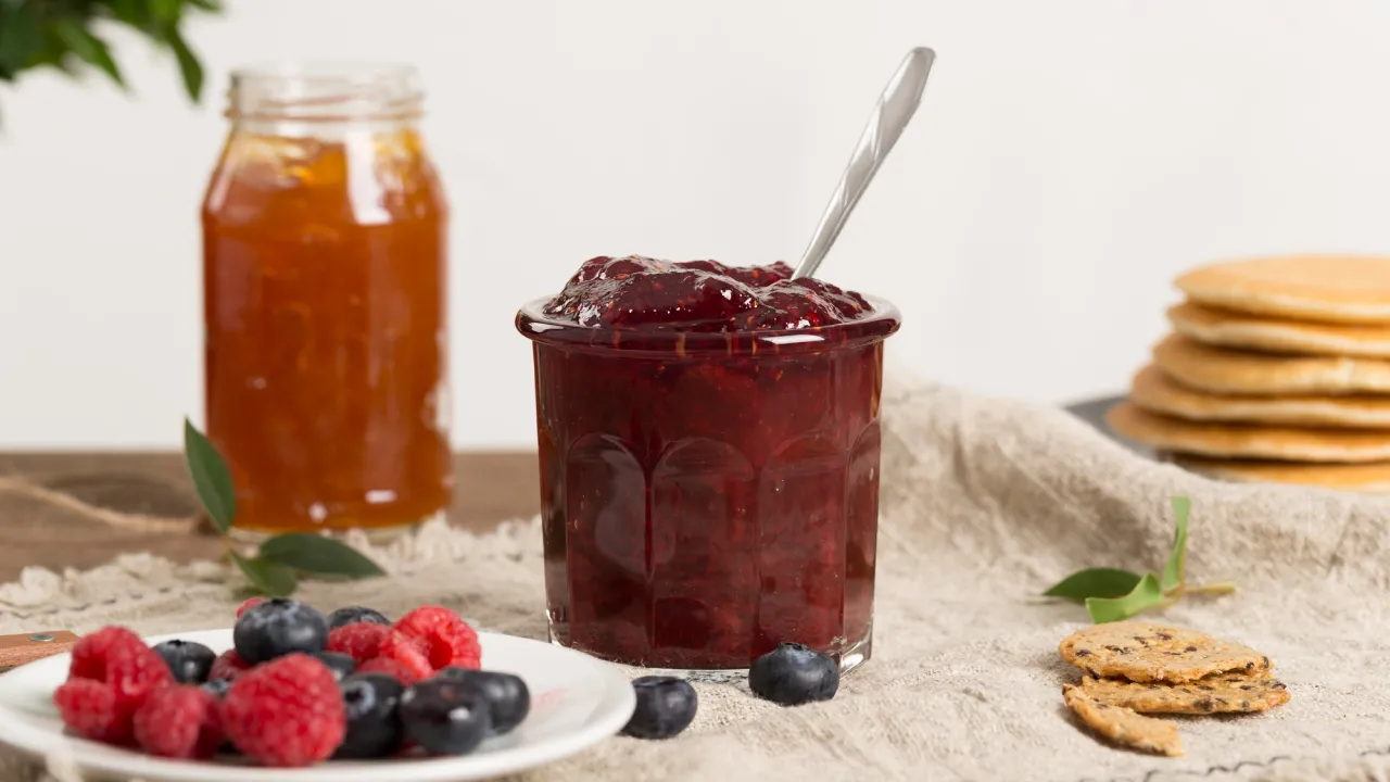 Як приготувати густе варення без довгого уварювання: простий секрет господинь 