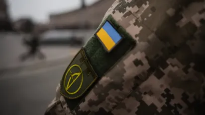 Чи дістануть повістки українців за кордоном: яка категорія громадян в групі ризику - фото