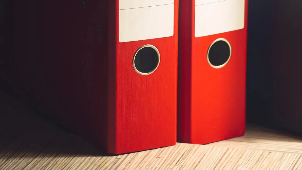 Документ, який зобов’язали перевести в електронний формат: кого стосується 