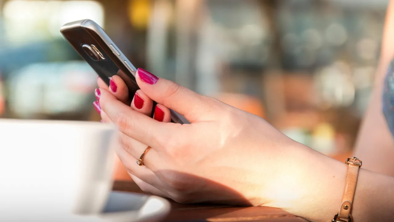 Як дізнатися, хто телефонує з незнайомого номера: спосіб, який відразу покаже ім’я 