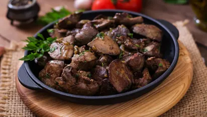 5 хвилин і готово: рецепт печінки з цибулею, який точно сподобається - фото