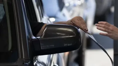 Водій і всі пасажири мають вийти з авто: з 12 жовтня вводять нову перевірку - фото