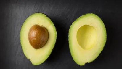 Як швидко зробити авокадо м’яким: потрбіна лише фольга - фото