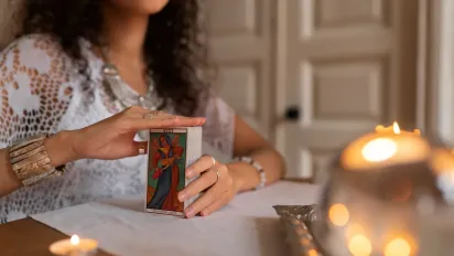 Гороскоп на 13 вересня 2025 року за картами Таро для всіх знаків Зодіаку - фото