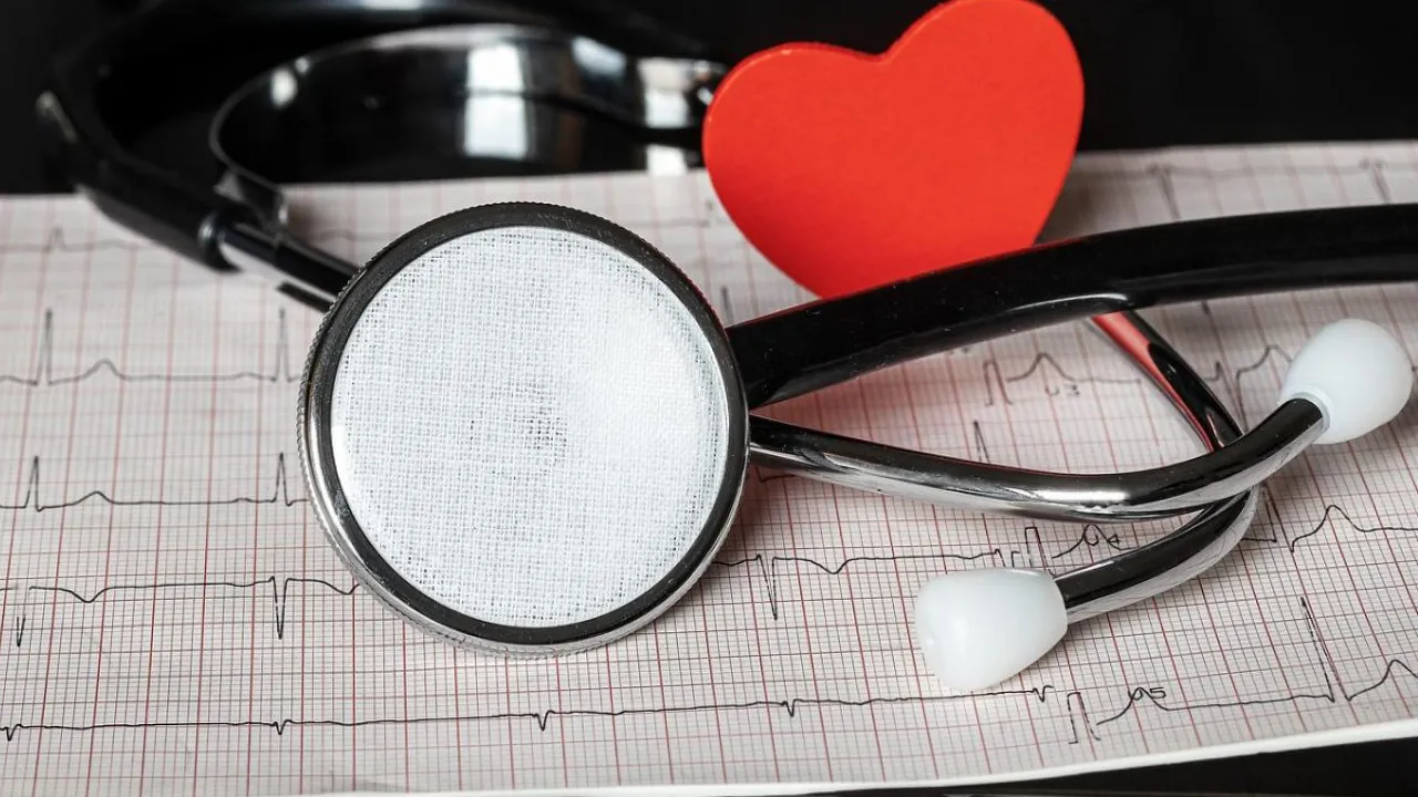 Кардіологи назвали продукти, які не радять вживати після 60 років на сніданок 