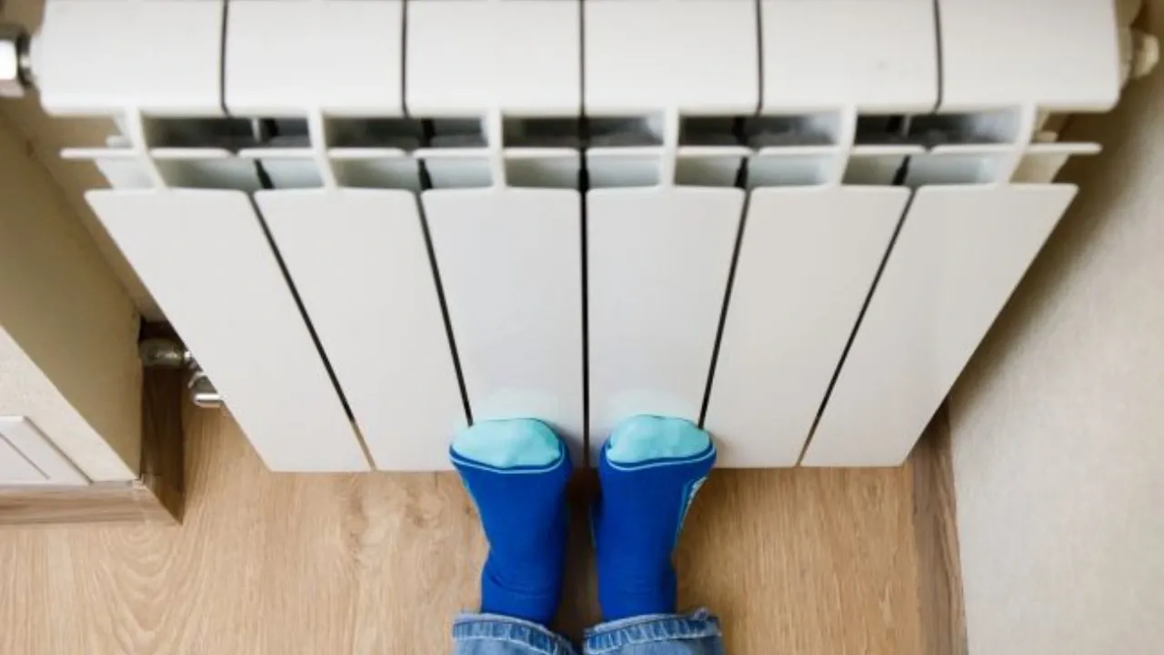 В Україні запускають програму допомоги на зиму: хто отримає гроші на опалювальний сезон 