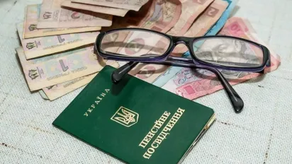 Кабмін анонсував підвищення пенсій у 2026 році - фото