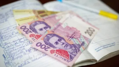 Чи мають право школи вимагати від батьків «благодійних внесків»: пояснення від омбудсмена - фото