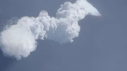 Масований удар ЗСУ по росії: вибухи на НПЗ, пожежі та атака на Керченський міст - фото