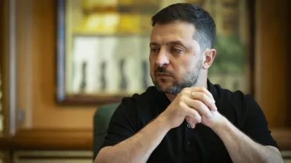 Зеленський пояснив, чому чоловікам 18-22 років дозволили виїжджати за кордон - фото