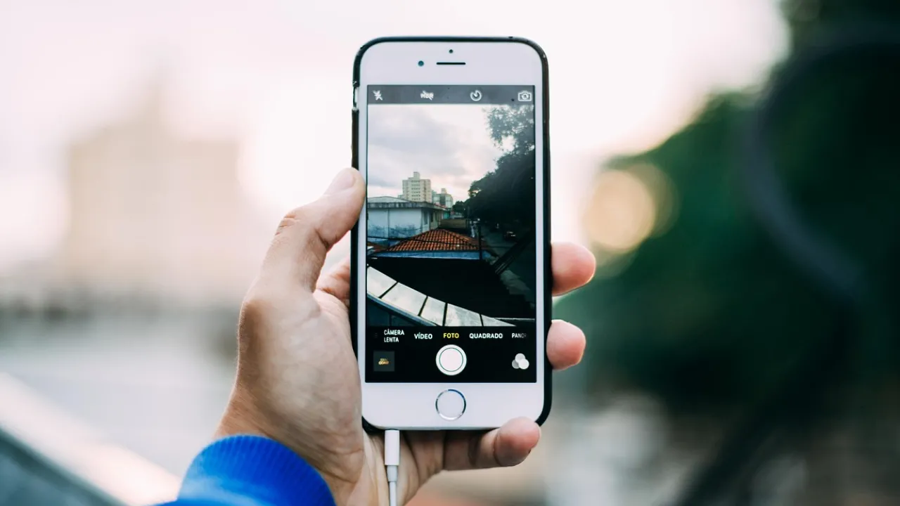 Як заряджати смартфон, щоб продовжити життя батареї 