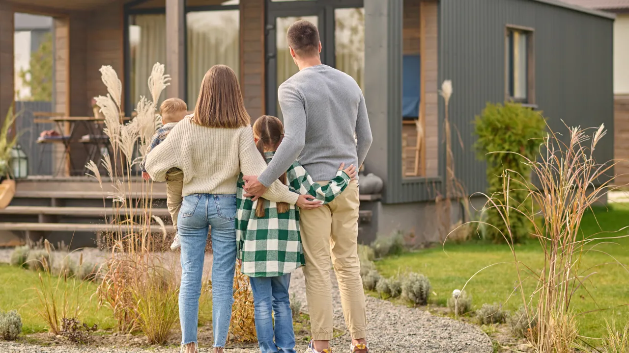 Чи можна прописатися в будинку без згоди власника: що варто знати українцям 