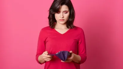 Астрологи попереджають: ці 4 знаки Зодіаку ризикують втратити гроші - фото