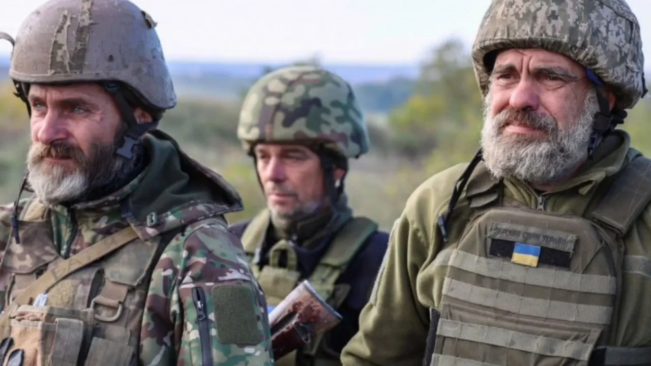 В Україні запустили програму «Контракт 60+»: на які спеціальності беруть громадянам старшого віку 