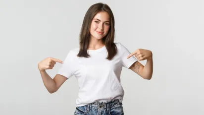 Як видалити плями від дезодоранту на одязі: прості способи вдома - фото