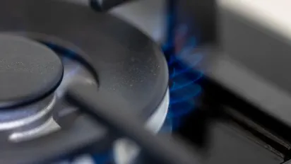 В Україні заборонять відключати газ і світло за борги: деталі нового рішення - фото